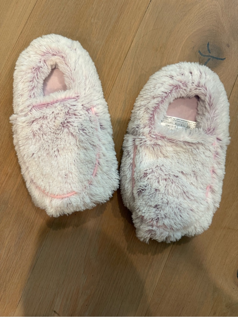 Snowy Slippers Warmies®